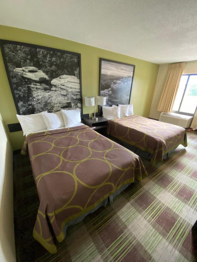 Motel Super 8 By Wyndham Metropolis Exterior foto