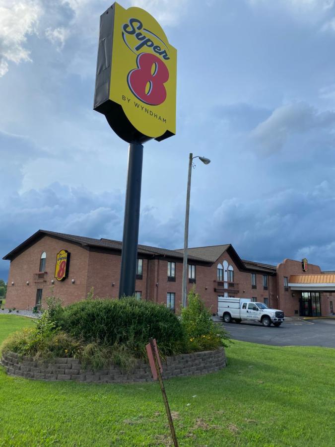 Motel Super 8 By Wyndham Metropolis Exterior foto