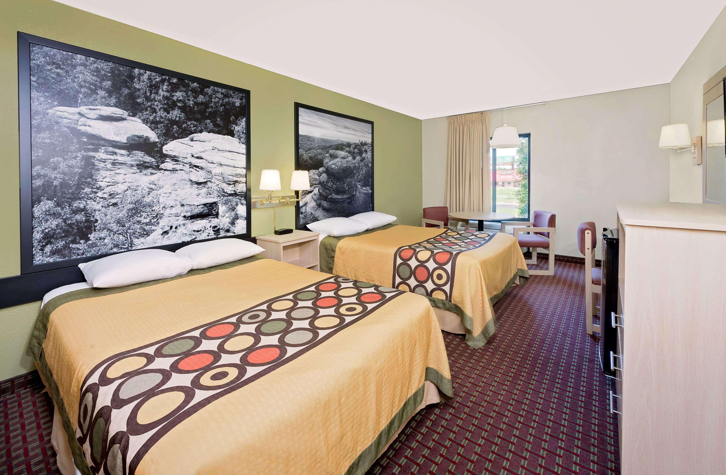 Motel Super 8 By Wyndham Metropolis Exterior foto